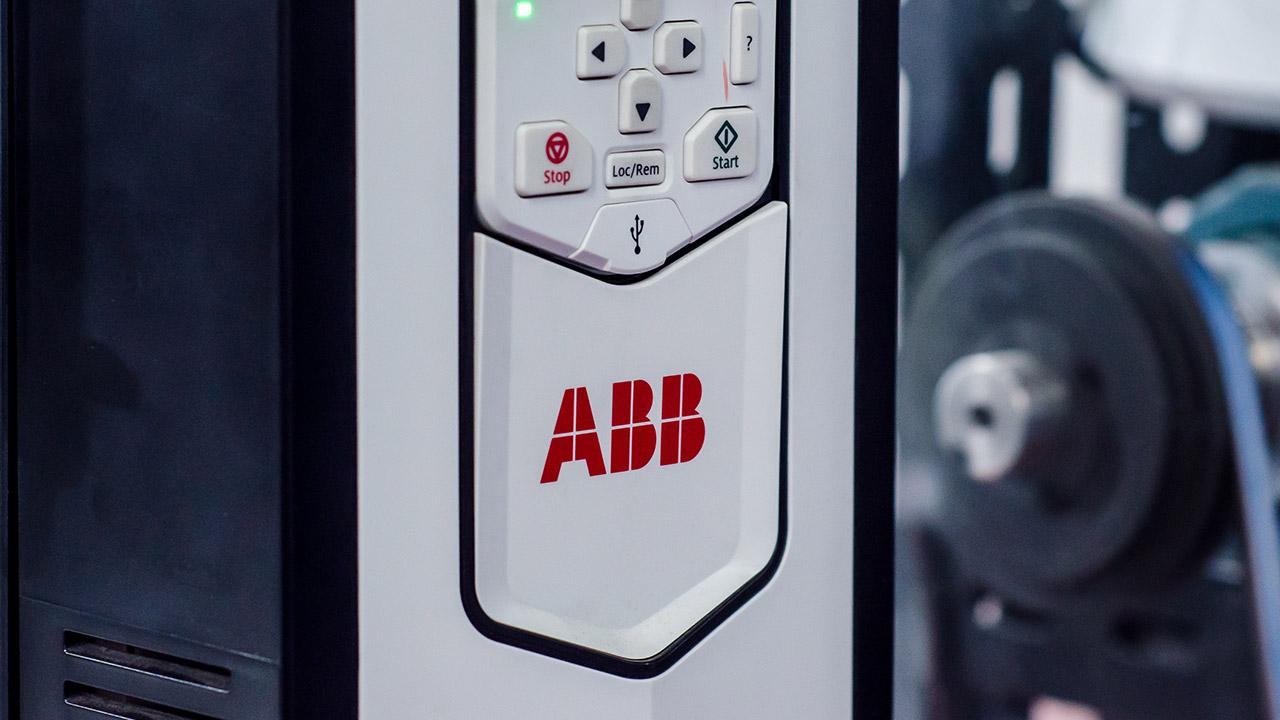 ABB erzielt Rekord-Auftragseingang – Aktie fällt trotz 40 Prozent Plus