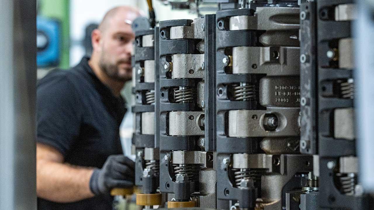 Krones Ramps Up Orders and Profits in H1 2026