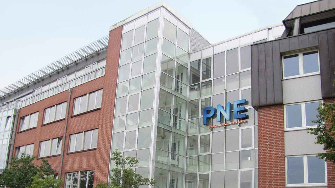 AKTIE IM FOKUS: PNE verlieren nach gesenktem Ergebnisausblick fast ein Fünftel