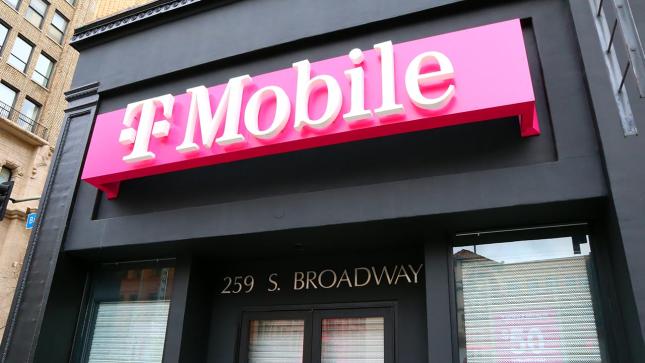 T-Mobile Marks $20M Milestone in Hometown Grants, Reaching 450 Communities