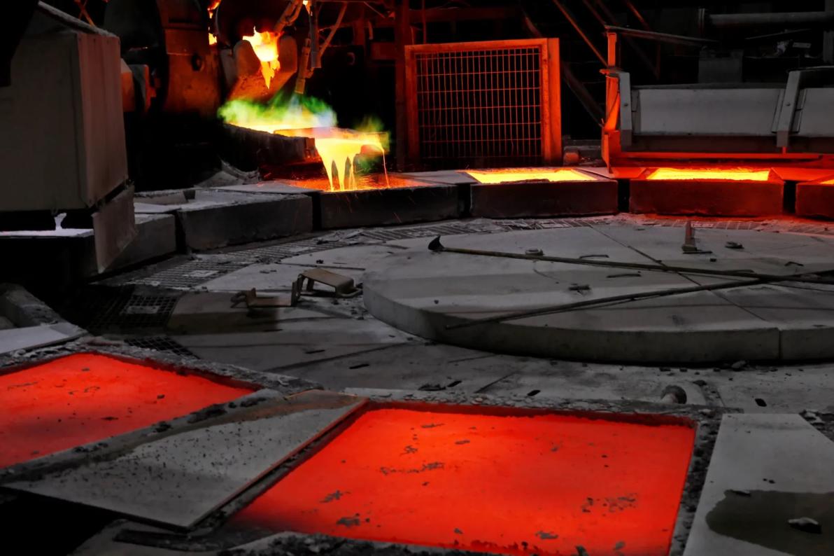 Bis zu 3% Kupfer und 3g/t Gold - Algo Grande macht neue, hochgradige Kupfer-Entdeckung!