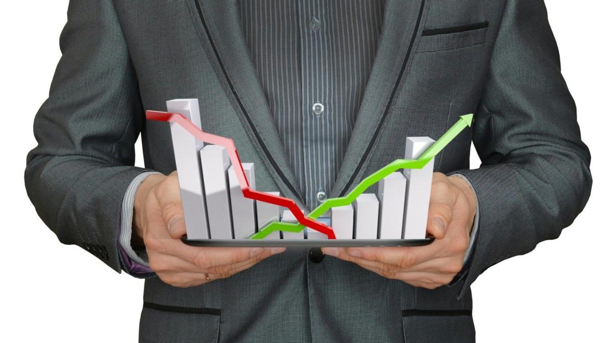 Unglaublich: Diese 2 Aktien schütten seit 30 Jahren Dividende aus – die 4 % Rendite steigt!